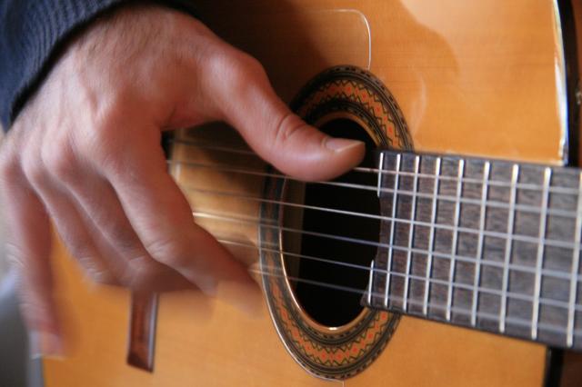 Как научиться играть на гитаре самостоятельно