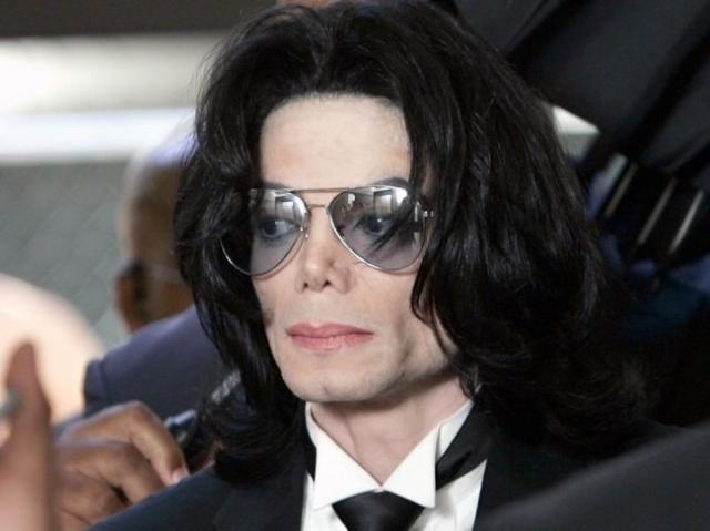 Какие операции делал Майкл Джексон