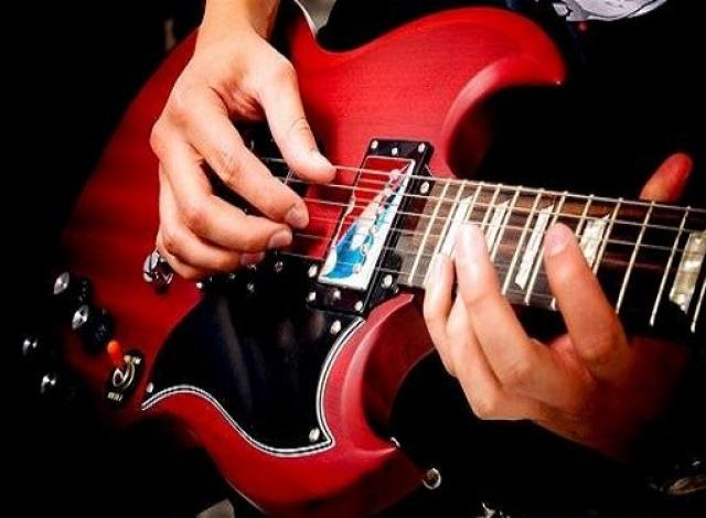 Как научиться играть на соло-гитаре