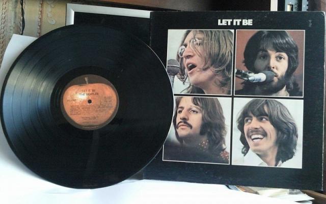 Как купить виниловую пластинку The Beatles